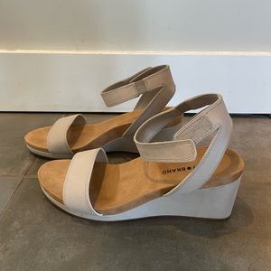 Lucky Brand Wedges, Taupe, Size 10